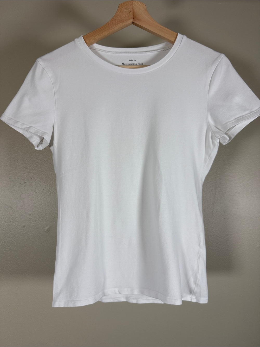 Abercrombie & Fitch White Short Sleeve Crew Tee